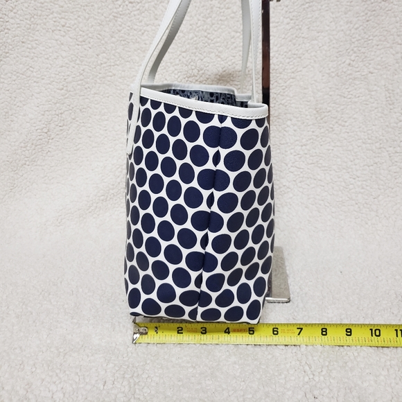 Michael Kors tote - Picture 8 of 11